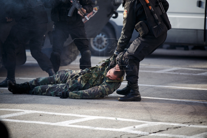 Maşină ISIS, DISTRUSĂ de brigada "Fulger"! IMAGINI SPECTACULOASE din timpul intervenției (FOTOREPORT)