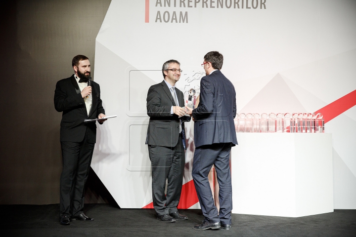 PREMIERĂ! Cei mai buni antreprenori din ţară, premiaţi. ASIGURĂRILE lui Vlad Plahotniuc (FOTOREPORT)