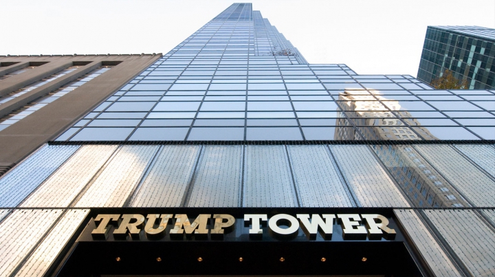 Panică la Trump Tower! Turiştii şi angajaţii au fost evacuaţi de urgenţă din holul clădirii 