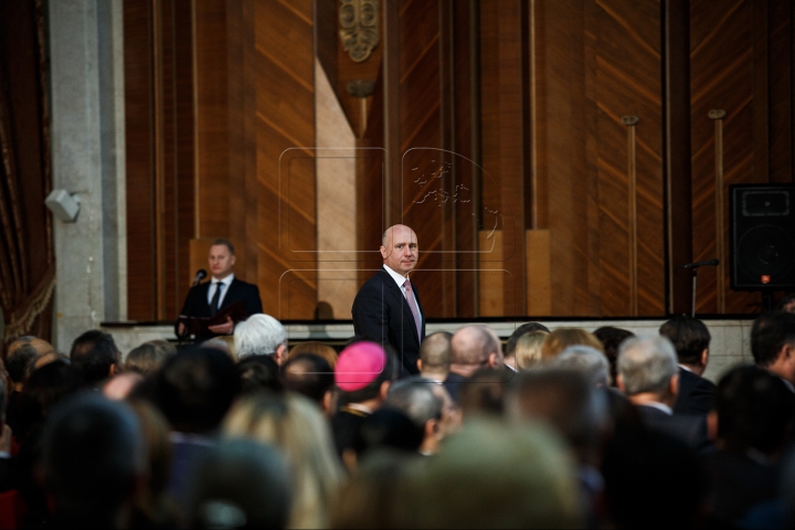 Igor Dodon, învestit în funcţia de preşedinte al Republicii Moldova (VIDEO/FOTOREPORT)