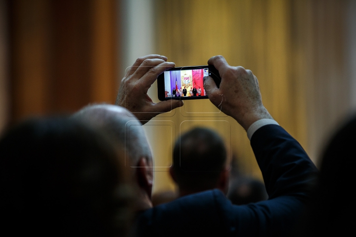 Igor Dodon, învestit în funcţia de preşedinte al Republicii Moldova (VIDEO/FOTOREPORT)