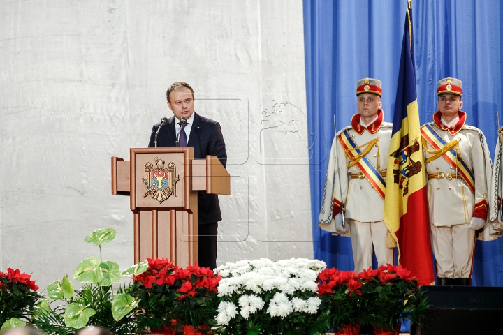 Igor Dodon, învestit în funcţia de preşedinte al Republicii Moldova (VIDEO/FOTOREPORT)