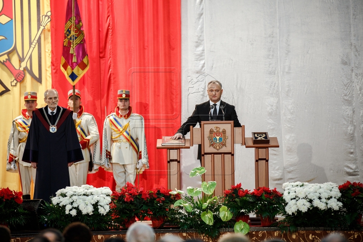 Igor Dodon, învestit în funcţia de preşedinte al Republicii Moldova (VIDEO/FOTOREPORT)