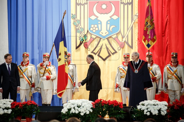 Igor Dodon, învestit în funcţia de preşedinte al Republicii Moldova (VIDEO/FOTOREPORT)