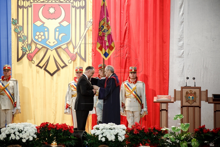 Igor Dodon, învestit în funcţia de preşedinte al Republicii Moldova (VIDEO/FOTOREPORT)