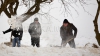 Unde-s mulţi puterea creşte! Zeci de voluntari din Ruseştii Noi au curăţat mai multe gospodării de zăpadă