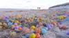 O plajă de pe o insulă din nordul Germaniei a fost acoperită de ouă-surpriză din plastic