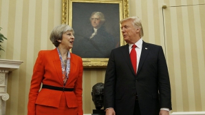 Americanii şi britanicii şi-au dat mâna. Despre ce au discutat Donald Trump şi Theresa May 