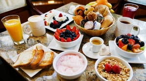 TREBUIE SĂ ŞTII! Orele ideale la care trebuie să mănânci