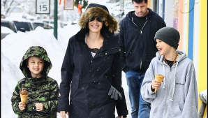 Angelina Jolie, mai fericită ca niciodată! Se distrează alături de copii în Colorado (VIDEO)