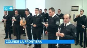 Felicitare inedită de Crăciun! Poliţiştii de frontieră moldoveni i-au colindat pe grănicerii din Ucraina (VIDEO)