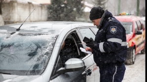 Poliţia de patrulare, cu ochii pe şoferi. Reprezentanţii INP au făcut razii prin Capitală (FOTOREPORT)