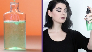 #LifeStyle: Cum să-ţi prepari acasă un spray de faţă natural? Ai nevoie de doar patru ingrediente (VIDEO)