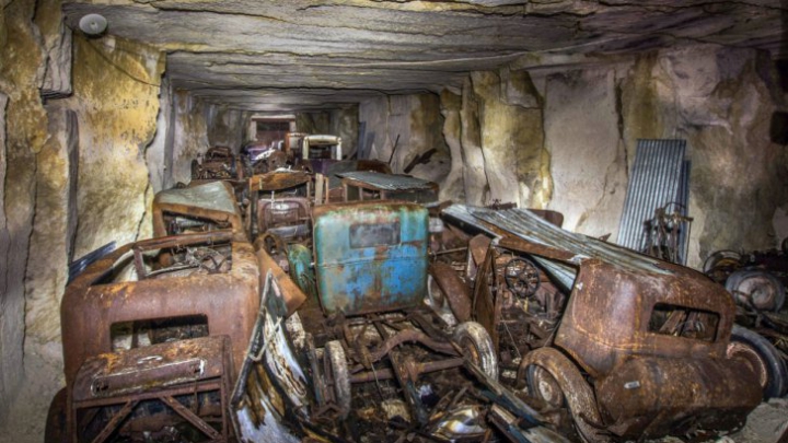 Maşini din timpul celui de-Al Doilea Război Mondial, găsite în peşteră. UIMITOR ce era în ele (FOTO)