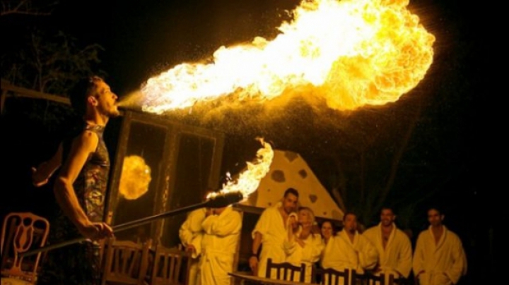 Restaurantul NUDIȘTILOR: Locul unde servești o cină FĂRĂ INHIBIȚII (FOTO)