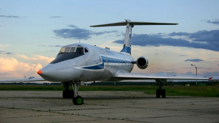 Moscova: Un avion Tu-134 a făcut cale întoarsă după ce s-a depresurizat