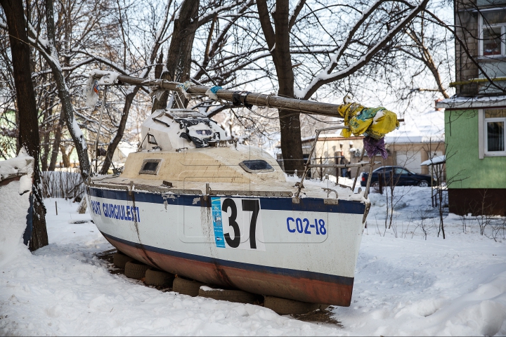 IAHT în mijlocul unei curți din Chișinău! Cum a ajuns acolo și când va face înconjurul lumii (FOTOREPORT)