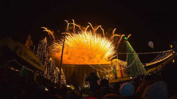 Concert de excepție la Orhei de Revelion. Noaptea dintre ani a culminat cu un spectacol de artificii grandios