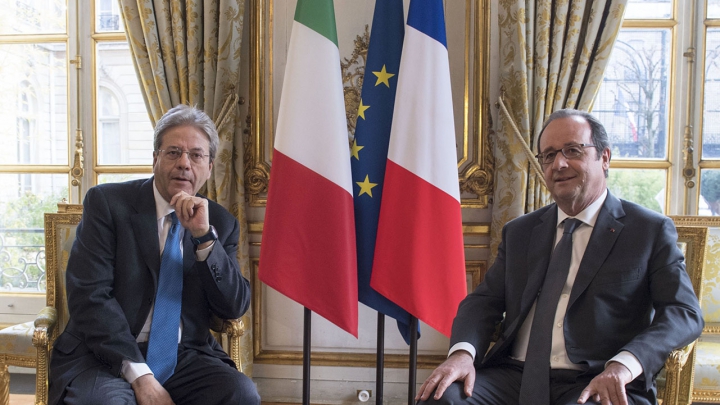 Hollande și Gentiloni au avut o întrevedere. Despre ce au discutat cei doi oficiali