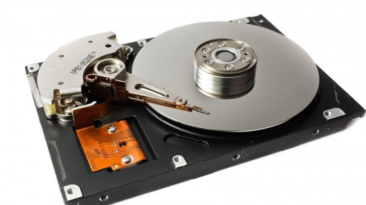 Cum funcţionează un hard disk (VIDEO)