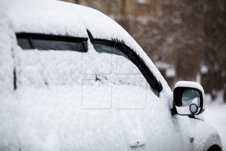 COD GALBEN de NINSORI PUTERNICE în Chișinău. Cum a arătat Capitala înzăpezită (FOTO)