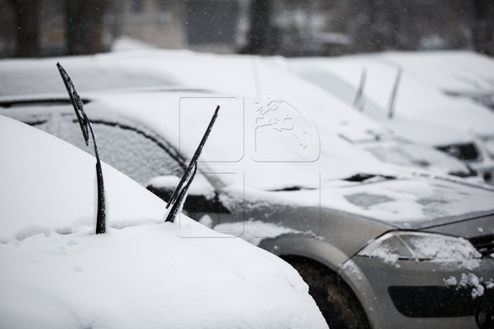 COD GALBEN de NINSORI PUTERNICE în Chișinău. Cum a arătat Capitala înzăpezită (FOTO)