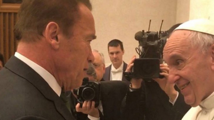 Arnold Schwarzenegger s-a întâlnit cu Papa Francisc la Vatican. Despre ce au discutat