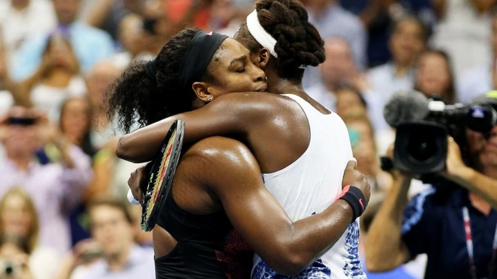 Serena Williams s-a întors în fruntea clasamentului mondial, după ce a câștigat Australian Open