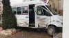 ACCIDENT VIOLENT în Capitală! Un microbuz s-a ciocnit cu un automobil (FOTO/VIDEO)