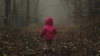 Fetiţă de doi ani, legată de un copac şi părăsită de tată într-un cimitir. Motivul este HALUCINANT