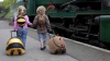 Vei merge în vacanţă împreună cu copii? Nu uita şi cei mici trebui să aibă valiza lor. AFLĂ DE CE (VIDEO)
