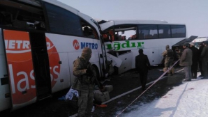 ACCIDENT VIOLENT în Turcia: Opt morţi şi zeci de răniţi, după ce două autocare s-au ciocnit