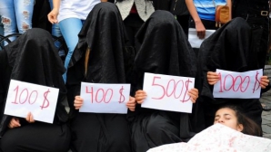 Sclavele sexuale ale ISIS au dezvăluit ororile prin care trec (VIDEO)