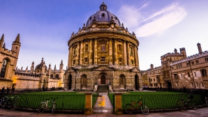 Brexit-ul distruge tradiţia! Universitatea Oxford ar putea să deschidă un campus în Franța