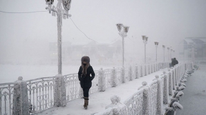 Viscol și ninsori în Ucraina! Autorităţile recomandă oamenilor să evite ieşirile din case