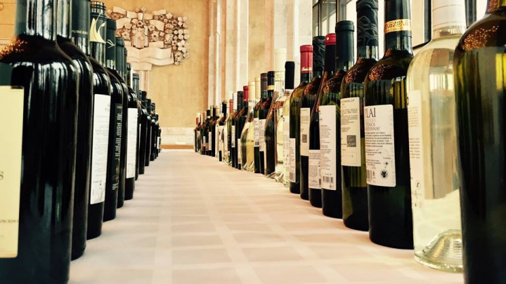 Divinuri alese la "ExpoVin Moldova 2017". Ce noutăţi sunt pe piaţa băuturilor alcoolice