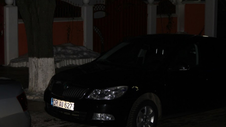 Mașina de serviciu a unui primar care face parte din Partidul penalului fugar Usatîi, folosită în scopuri personale