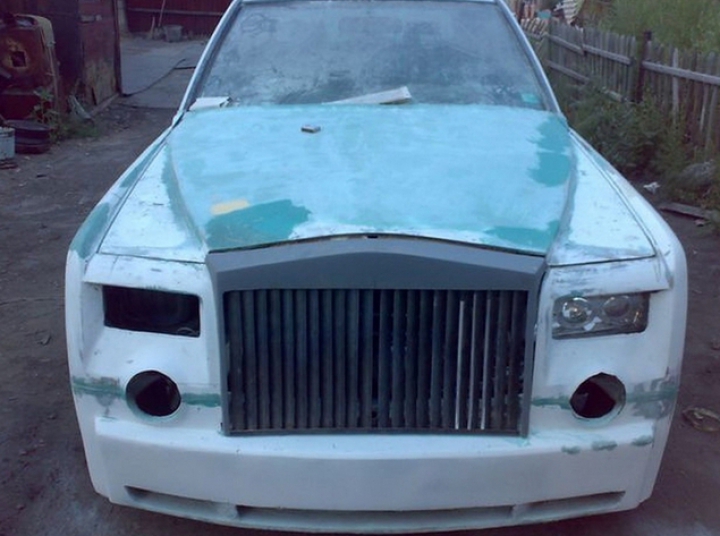 TRANSFORMARE INCREDIBILĂ a unui Mercedes vechi într-un Rolls Royce (FOTO)