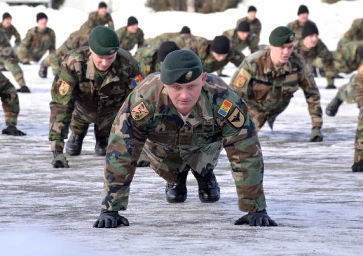 FORŢĂ ŞI SOLIDARITATE! Militarii Armatei Naţionale s-au alăturat acţiunii "22 Push-up Challenge" (FOTO)