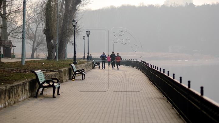 Ploi şi ceaţă la noapte. Ce temperaturi ne aşteaptă miercuri, 3 ianuarie