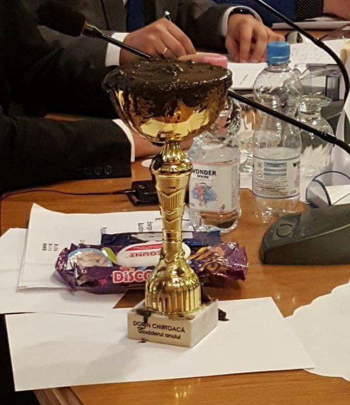 CIRC şi GLOD la Primărie! "Premiul" socialiştilor l-a nemulţumit pe Dorin Chirtoacă (FOTO)