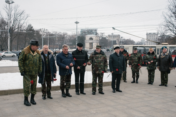 Militarii care şi-au pierdut viaţa în Războiul din Afganistan, comemoraţi de rude, camarazi şi oficiali