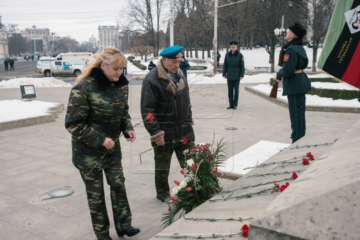 Militarii care şi-au pierdut viaţa în Războiul din Afganistan, comemoraţi de rude, camarazi şi oficiali