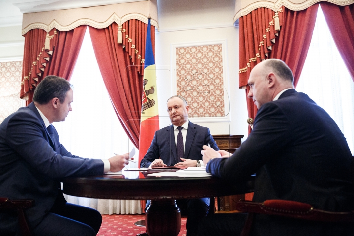 Prima întâlnire a şefilor celor mai importante instituţii din stat. Declaraţiile lui Andrian Candu, Pavel Filip şi Igor Dodon (VIDEO)