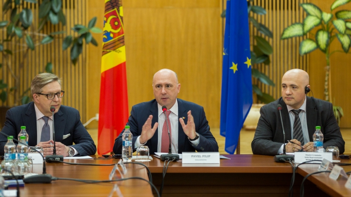 Pavel Filip solicită autorităţilor responsabilitate maximă în implementarea proiectelor investiţionale (FOTO)