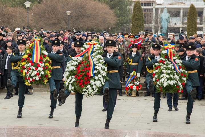 Militarii care şi-au pierdut viaţa în Războiul din Afganistan, comemoraţi de rude, camarazi şi oficiali