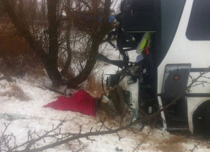 Un moldovean a murit într-un grav accident rutier produs în Ucraina (FOTO)