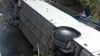 ACCIDENT GRAV! Cel puțini 18 oameni au murit, după ce autocarul în care se aflau a căzut într-o prăpastie (VIDEO)