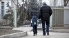 O şansă la fericire. Tot mai multe familii din Moldova adoptă copii