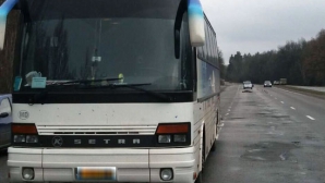 TRAGEDIE FĂRĂ MARGINI! O moldoveancă a murit, după ce a căzut dintr-un autobuz de pe cursa Moscova-Chişinău